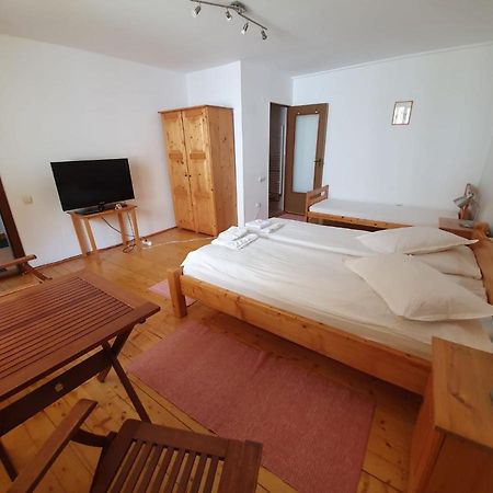 Casa Terezia Hotell Braşov Exteriör bild