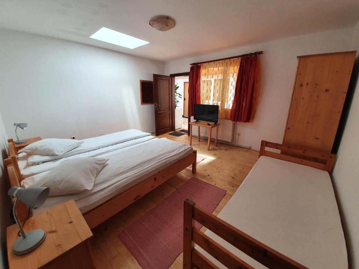 Casa Terezia Hotell Braşov Exteriör bild